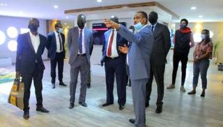 جانب من زيارة وفد جنوب السودان لمعهد أبحاث الفضاء الإثيوبي