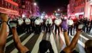 بايدن يرفض تقليص تمويل الشرطة الأمريكية