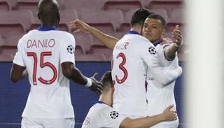 فرحة باريس سان جيرمان بالفوز على برشلونة