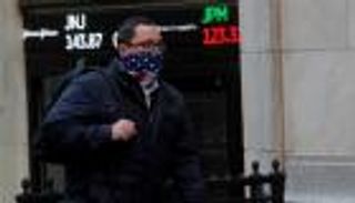 طابور البطالة يتمدد.. ماذا فعلت الأسهم الأمريكية؟