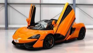 طراز McLaren 570S 