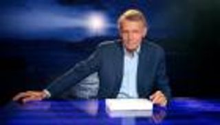 الممثلة تتهم المذيع بالاغتصاب بعد نشرة الأخبار