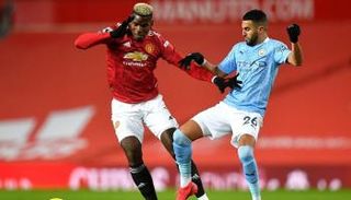 رياض محرز في مواجهة سابقة أمام مانشستر يونايتد