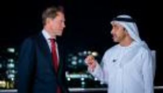 الإمارات وروسيا تبحثان تعزيز التعاون الاقتصادي والتجاري 