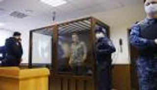 نافالني في قفص الاتهام مجددا.. والغضب الأوروبي بصحبته