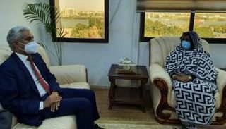 جانب من لقاء وزير الخارجية السودانية والمبعوث الأفريقي