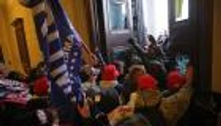 اتهامات لشرطة الكونجرس بالتواطؤ في أحداث "الكابيتول"