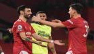 هداف الدوري الإنجليزي.. برونو فرنانديز يهدد عرش محمد صلاح
