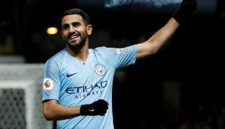 رياض محرز نجم فريق مانشستر سيتي ومنتخب الجزائر