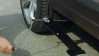 6 خطوات بسيطة لاستخدام آمن لرافعة السيارة