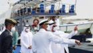 سيف بن زايد يتفقد "نافدكس 2021".. وزيارة خاصة لـ"السعديات"