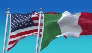 علما أمريكا وإيطاليا