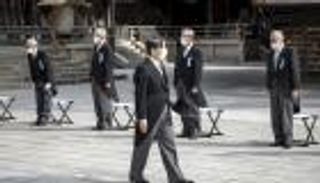 إمبراطور اليابان يحتفل بعيد ميلاده.. وهذه أمنيته 