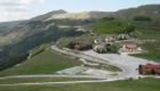 بولونيولا.. بلدة يخاف منها كورونا