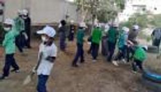 "أنصار البيئة".. فرق مدرسية تغرس ثقافة النظافة في عدن اليمنية