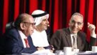 رابع أمسيات "أمير الشعراء".. لوحات حب وأمل تزين شاطئ الراحة