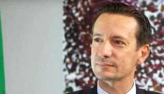 السفير الإيطالي لوكا أتاناسيو