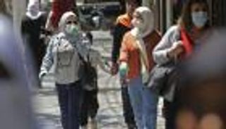 ارتداء كمامات كورونا "قد لا يكون ضروريا في الصيف"