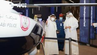 البواردي يقوم بجولة في معرض آيدكس 2021