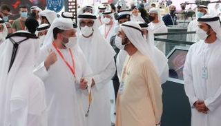 محمد بن راشد يزور معرضي 