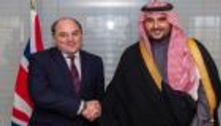 السعودية وبريطانيا تبحثان التعاون الدفاعي تحقيقا لأمن المنطقة 