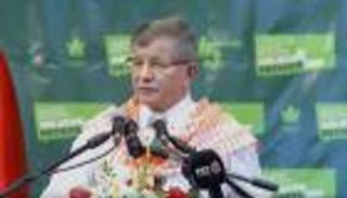 داود أوغلو يهاجم أردوغان: ينحاز لصهره على حساب تركيا