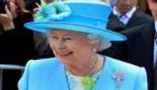 الملكة إليزابيث عن تطعيم كورونا: سريع جداً ولم يؤلمني