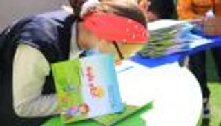 بالصور.. أطفال فلسطين يكتبون ويرسمون للأطفال