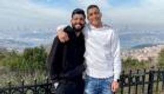 تصرف مهين.. 3 صور تورط فرجاني ساسي مع الزمالك والجماهير