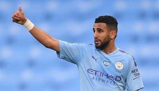 رياض محرز نجم فريق مانشستر سيتي ومنتخب الجزائر