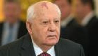 جورباتشوف يدعو بوتين وبايدن للتفاوض حول النووي