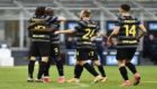 الدوري الإيطالي.. إنتر ميلان يقبض على الصدارة بثلاثية سهلة