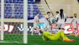 الهلال والاتحاد ينتفضان ويشعلان قمة الدوري السعودي