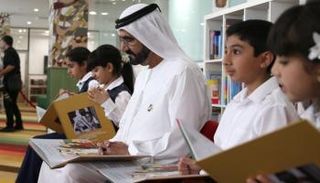 الشيخ محمد بن راشد آل مكتوم خلال إطلاق فعاليات شهر القراءة - أرشيفية