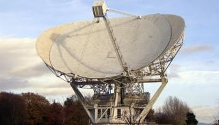 سيقوم بالتقاط مختلف موجات الراديو المنبعثة من الشمس والنجوم الأخرى