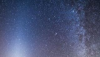 الضوء البروجي أحد ظواهر شهر مارس الفلكية