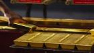 الذهب يرتفع 1% بفعل ضعف الدولار.. انتفاضة مارس