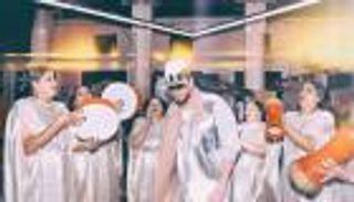 سعد لمجرد يحيي التراث المغربي بأغنية "الغادي وحدو"