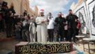 أشرف زكي يكشف سبب غياب الفنانين عن جنازة يوسف شعبان