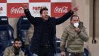 بعد سبه من لاعب أتلتيكو مدريد.. ماذا فعل سيميوني؟