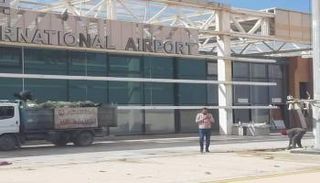 جانب من عمليات تجهيز مطار القرضابية بمدينة سرت