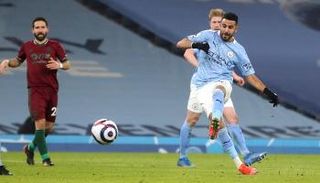 رياض محرز نجم فريق مانشستر سيتي