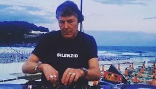 منسق الأسطوانات الإيطالي كلاوديو كوكولوتو