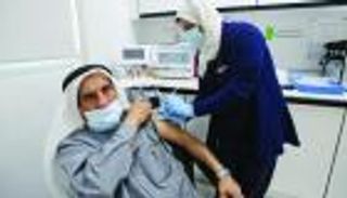 الإمارات تقدم 35674 جرعة جديدة من لقاح كورونا