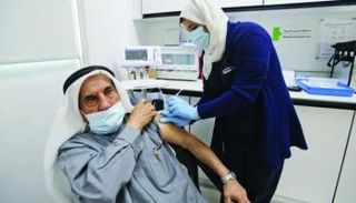 تطعيمات كورونا في الإمارات