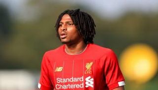 ياسر العروسي لاعب ليفربول