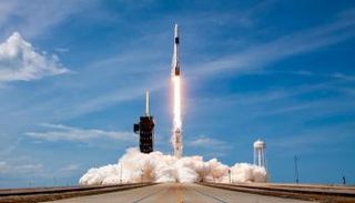 نموذج لصاروخ سبايس إكس الفضائي- أرشيفية