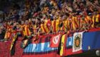 أزمة لافتة جماهير الترجي.. بطل تونس يتبرأ من إهانة الزمالك