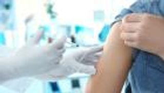 إقبال متزايد على "لقاحات كورونا" وتبدد المخاوف من الآثار الجانبية