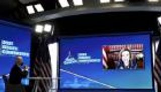 موقف محرج لبايدن مع النواب خلال اجتماع افتراضي